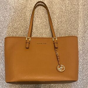 Michale Kors leather tote